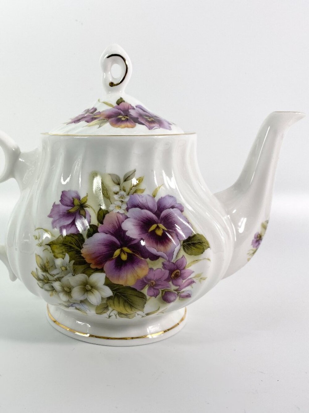 Gracie Bone China Purple Pansy flowers 42 oz Teapot Gold Trim